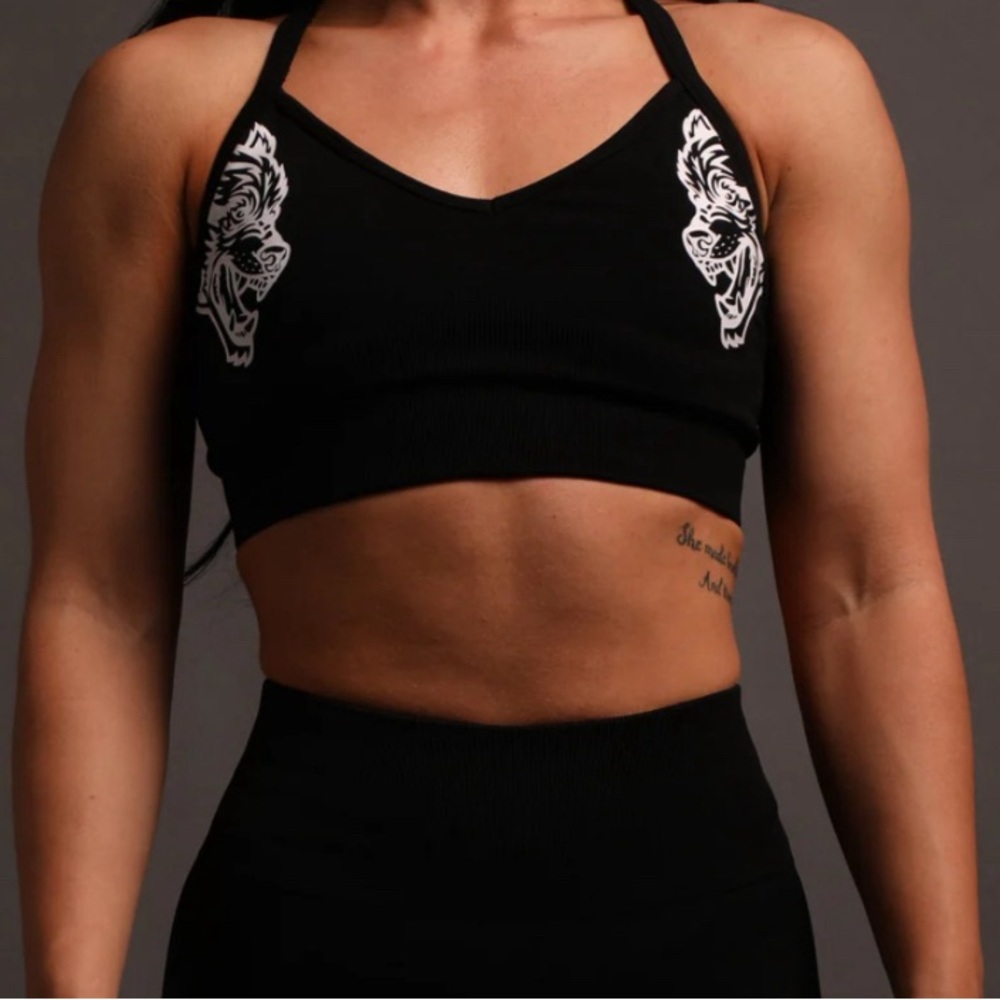 NWOT Darc sport seamless everson sports bra size L